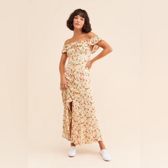 Free People Dresses & Skirts - Free People - She’s a dream maxi dress - strawberry tan button down - sz Small
